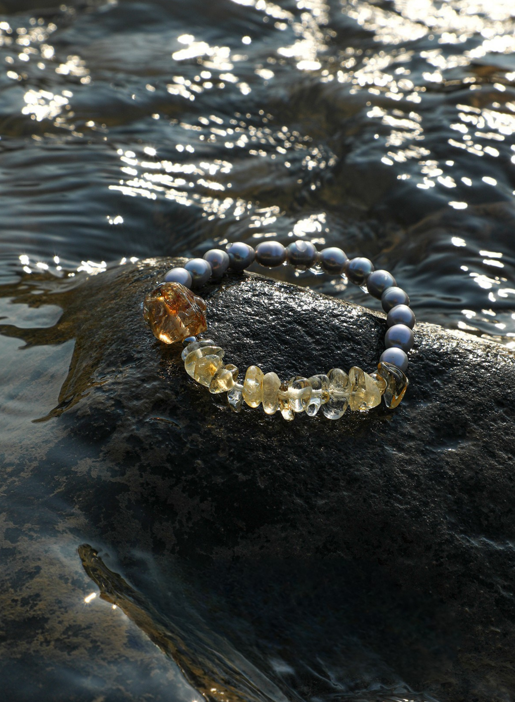 Wuxi Bracelet – Gray Pearl & Raw Citrine | 2025 Handmade Minimalist Gemstone Jewelry