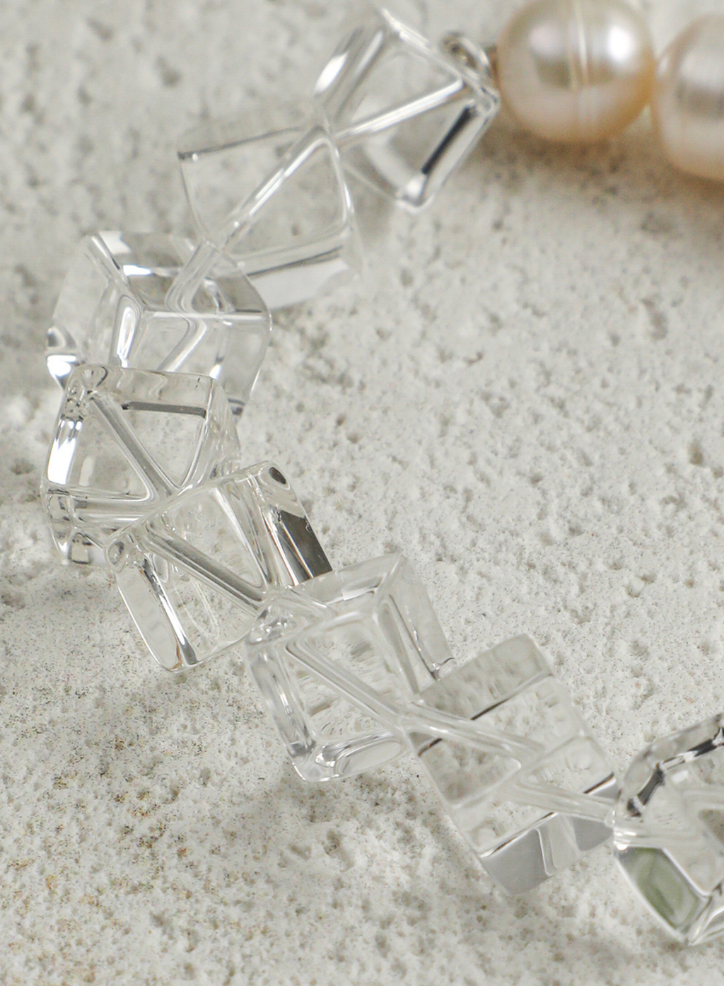 Minimalist Freshwater Pearl Bracelet — 2025 White Crystal Handmade Design