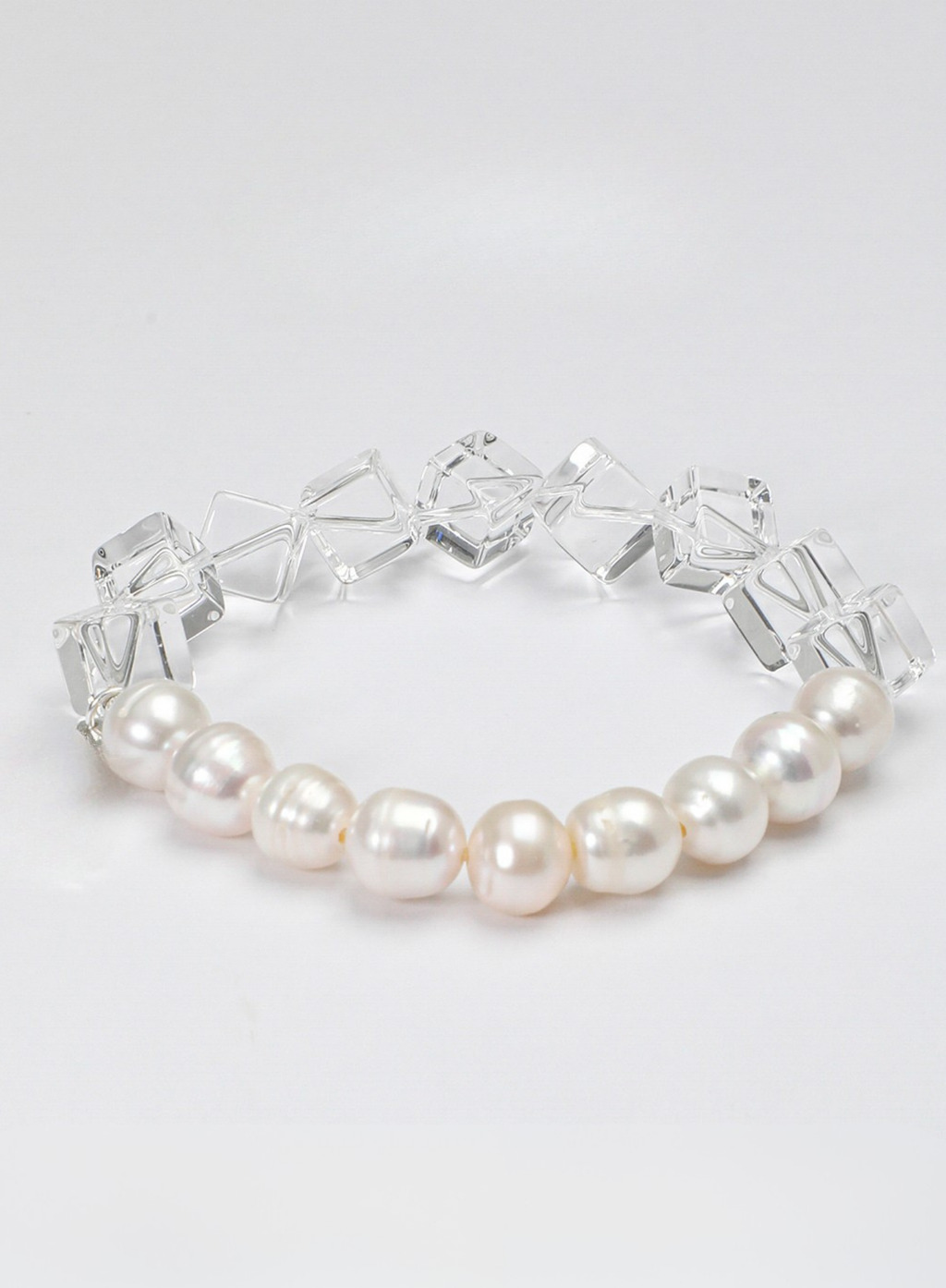 Minimalist Freshwater Pearl Bracelet — 2025 White Crystal Handmade Design